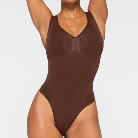 SKIMS Other - Skims Seamless Scoop Neck Thong Bodysuit